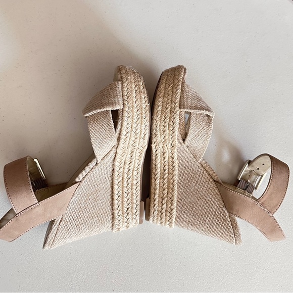 Guess Women's wedged burlap sandals size 6M - Picture 8 of 15